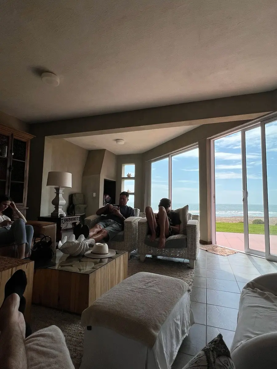 Our UK guests flew from Windhoek to Sossusvlei and then Swakopmund, where they admired seal colonies from the air, explored salt pans, spotted flamingos, and enjoyed scenic pier walks and great restaurants